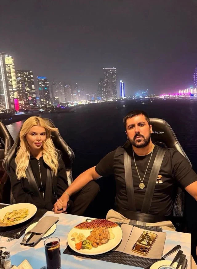 Düğünü günlerce konuşulmuştu!