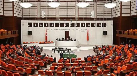 Fon Teifi Meclis Komisyonunda Görüşüldü: Bakanların Katılmadığı Toplantı Gündem Oldu!
