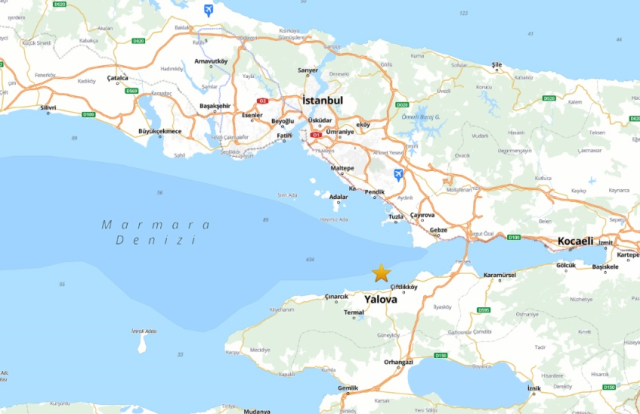 Marmara Denizi'nde 3.5 büyüklüğünde deprem! İstanbul'da da hissedildi